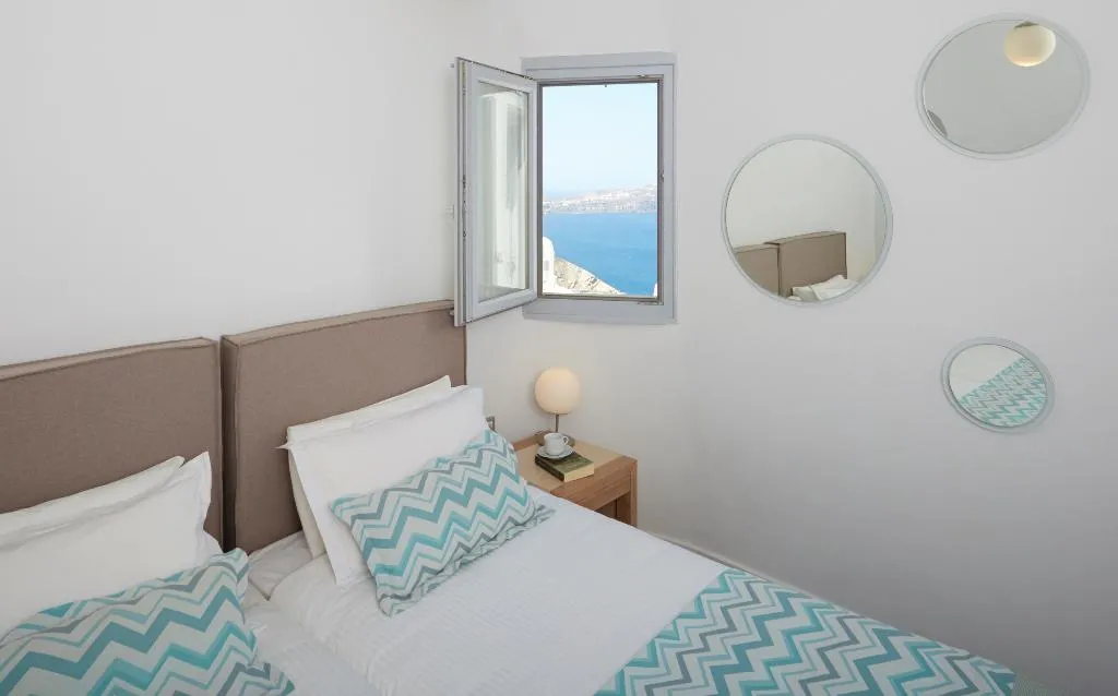 SUITE GRAND Room, Volcano View Hotel, Santorini