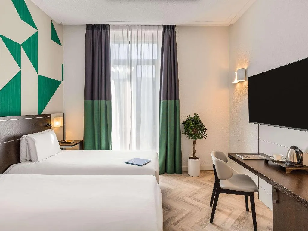 TWIN CLASSIC Room, Mercure Napoli Centro Angioino, Naples