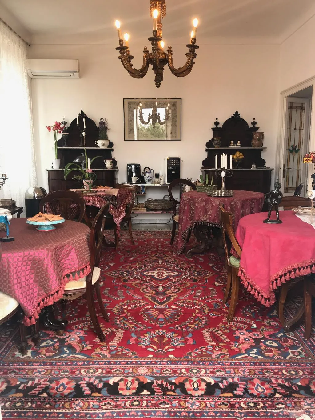 Restaurant, B&B Nike, Catania