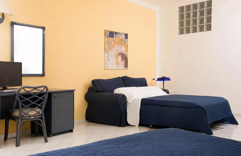 QUADRUPLE SEA VIEW Room, Hotel Club Due Torri, Naples