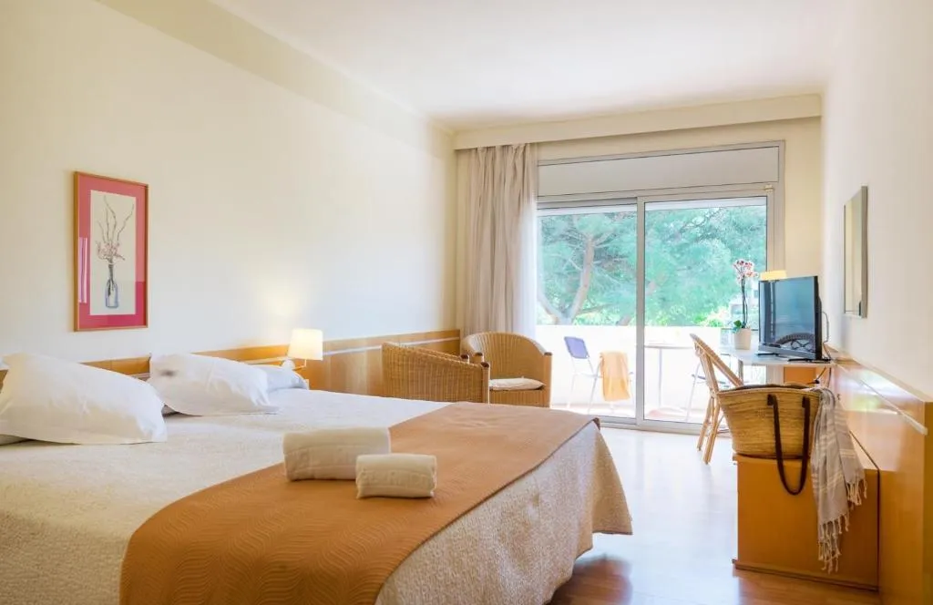 Double or Twin WITH BALCONY Room, Ancora, Costa Brava