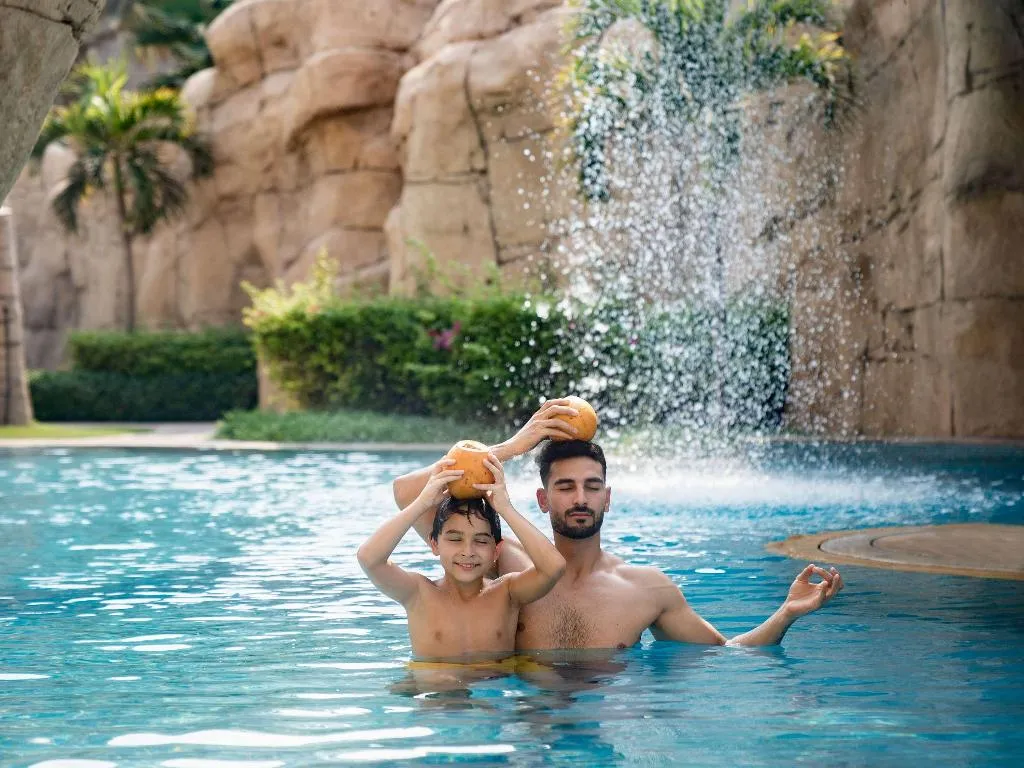 Pool, Sofitel Dubai The Palm, Dubai
