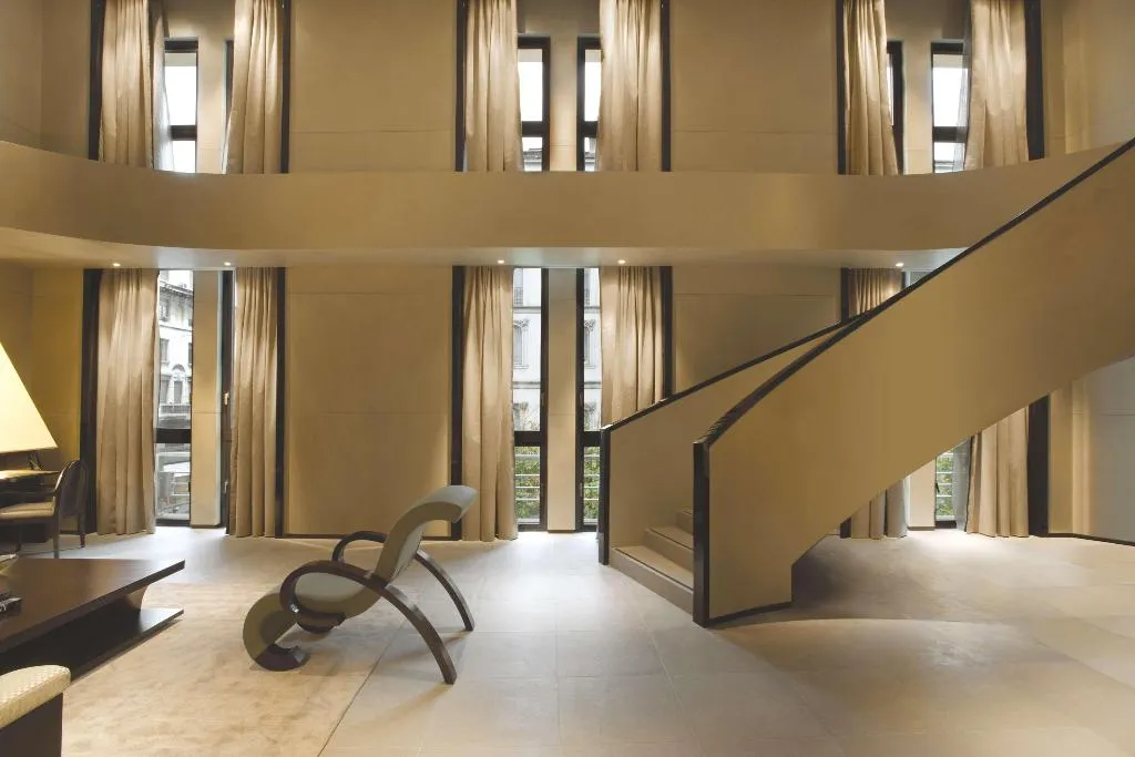 SUITE CAPACITY 4 Room, Armani Hotel Milano, Milan