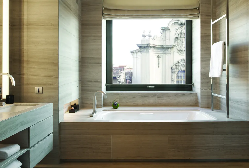 DOUBLE DELUXE Room, Armani Hotel Milano, Milan