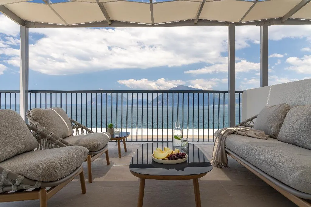 SUITE PENTHOUSE Room, Airotel Achaia Beach, Athens