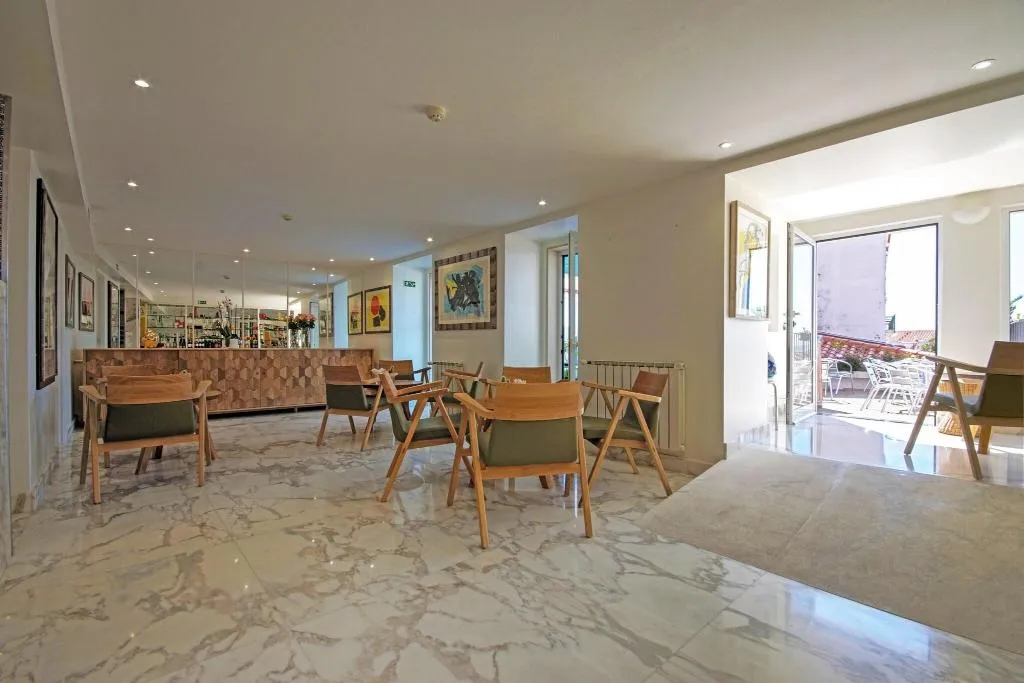Lobby, Solar Dos Mouros, Lisbon