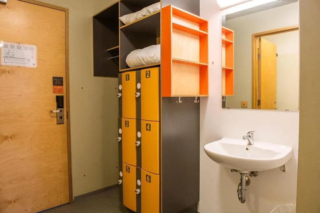 Room, Reykjavík City Hostel, Reykjavik