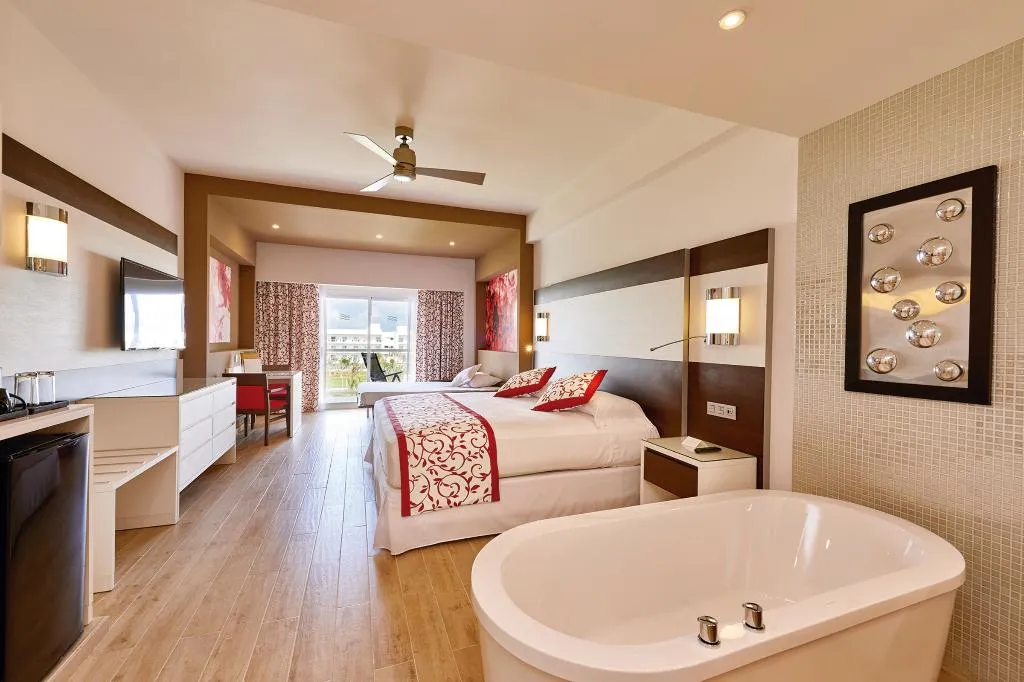 JUNIOR SUITE PARTIAL OCEAN VIEW Room, Riu Palace Costa Mujeres - All Inclusive, Cancun Area