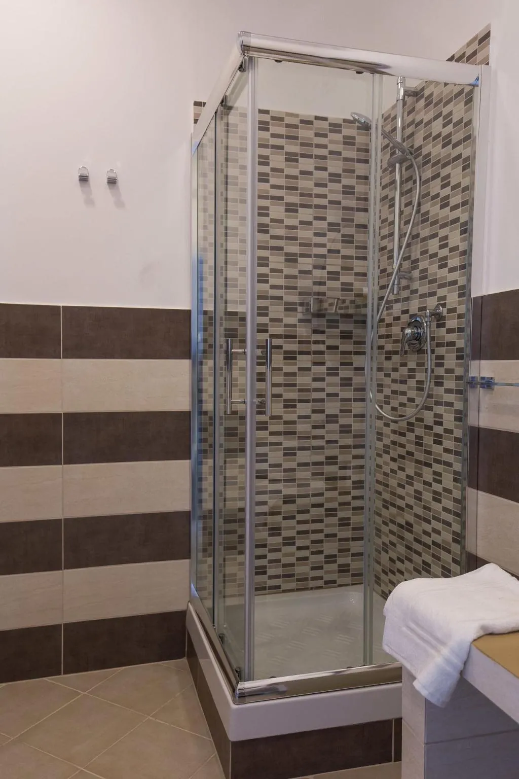 Room, Savoy Riviera, Naples