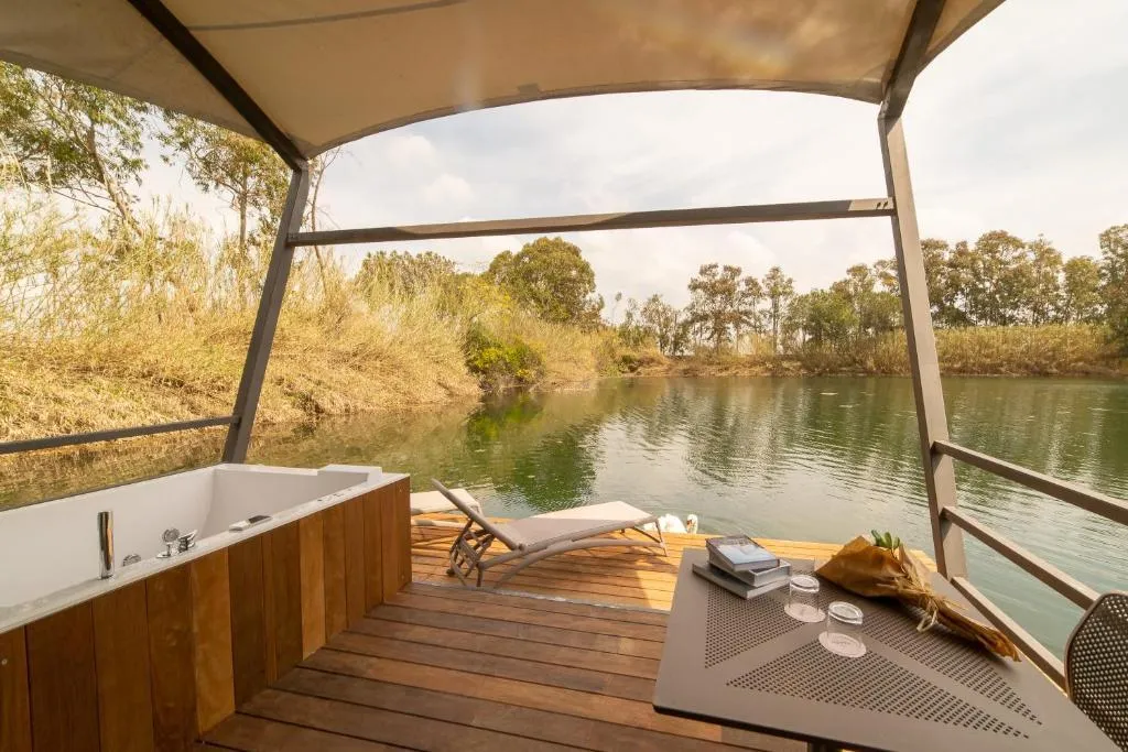 LODGE WITH JACUZZI Room, Nabi Resort Glamping & Spa, Naples