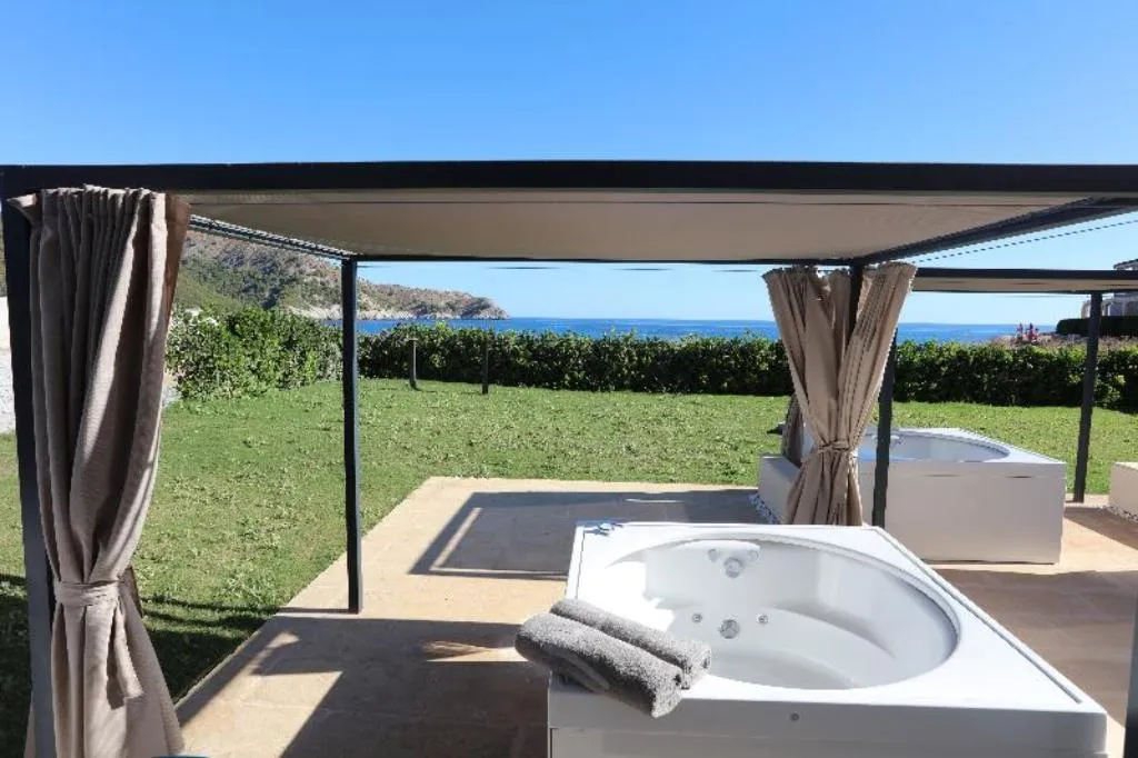 DOUBLE WITH JACUZZI Room, Mar Azul Pur Estil Hotel & Spa, Majorca