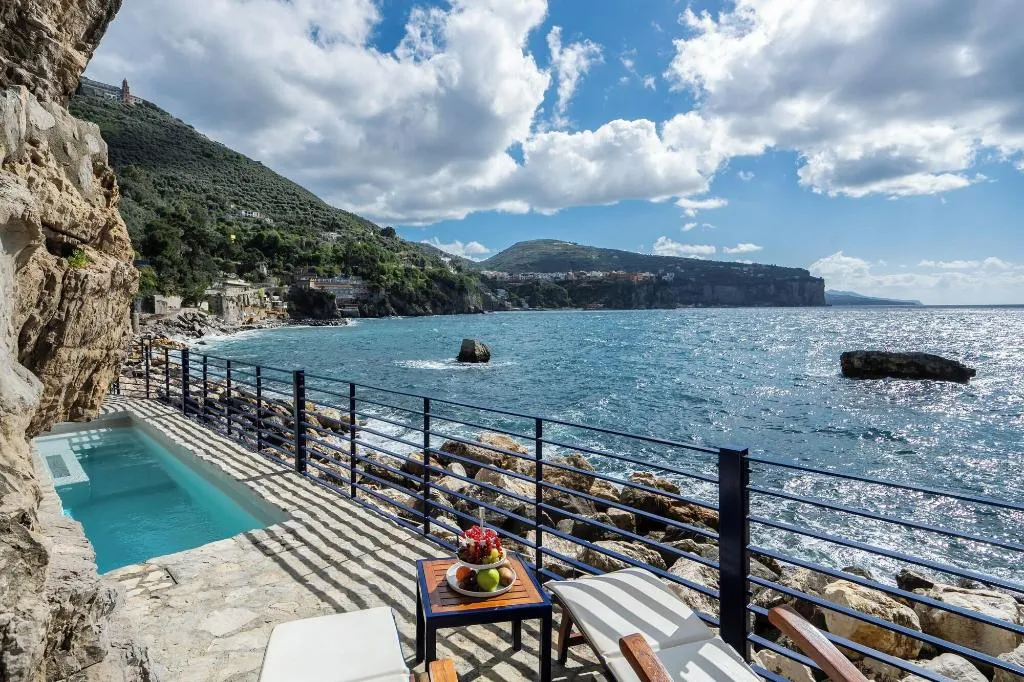 Room, Capo La Gala Hotel & Wellness, Naples