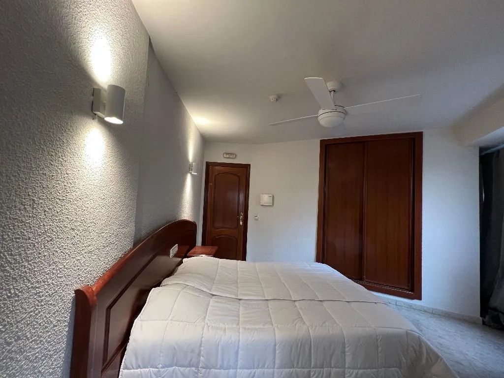 DOUBLE STANDARD Room, Hostal La Embajada, Madrid
