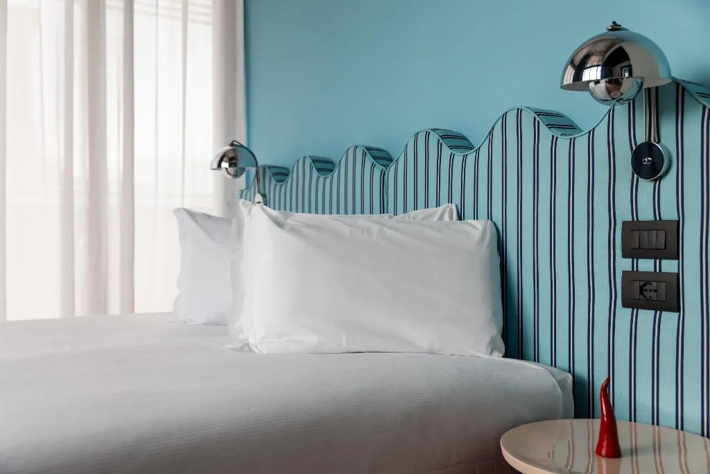 SUITE ONE BED Room, CX Naples Centrale, Naples