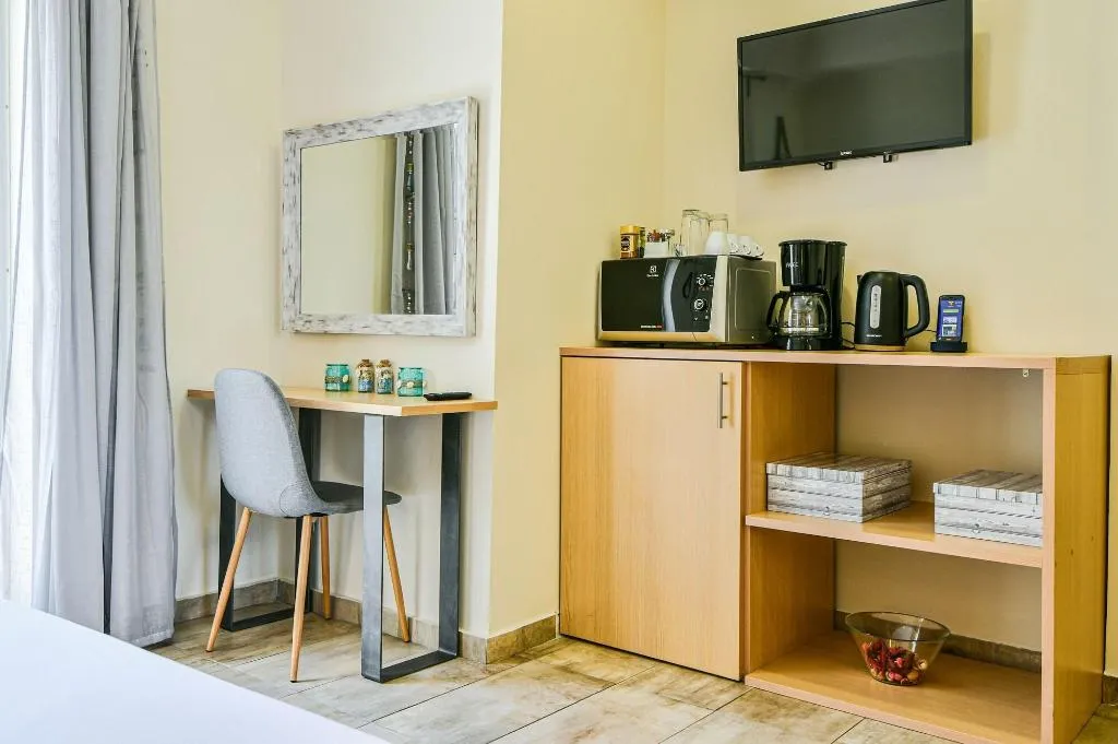 Room, Athens Way Lofts, Athens