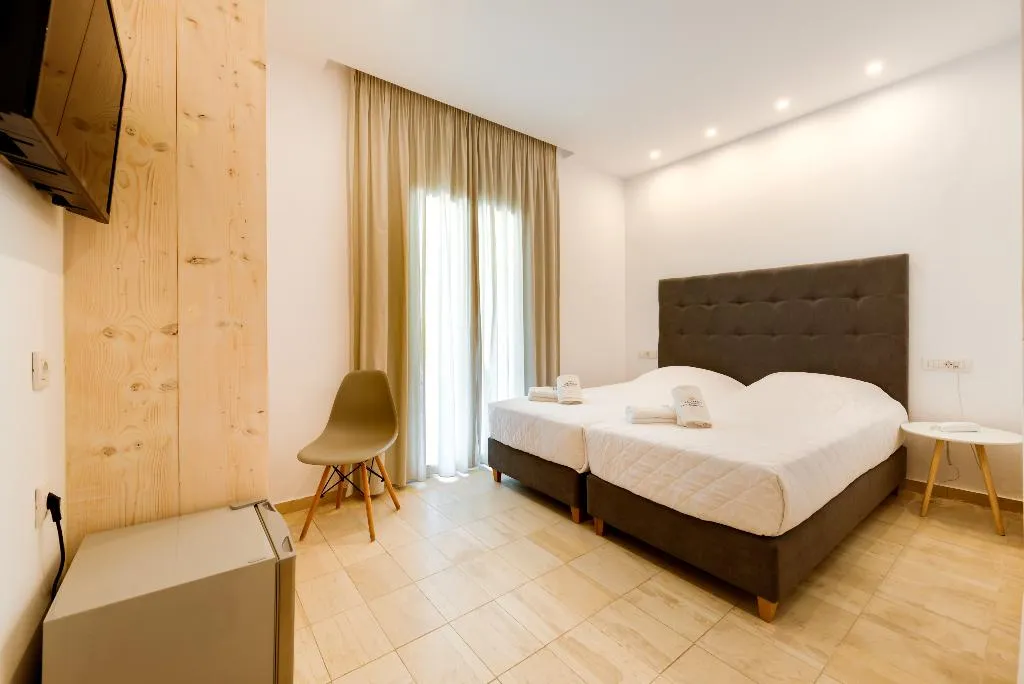 Double or Twin SUPERIOR WITH PRIVATE POOL Room, Anamar Santorini, Rhodes