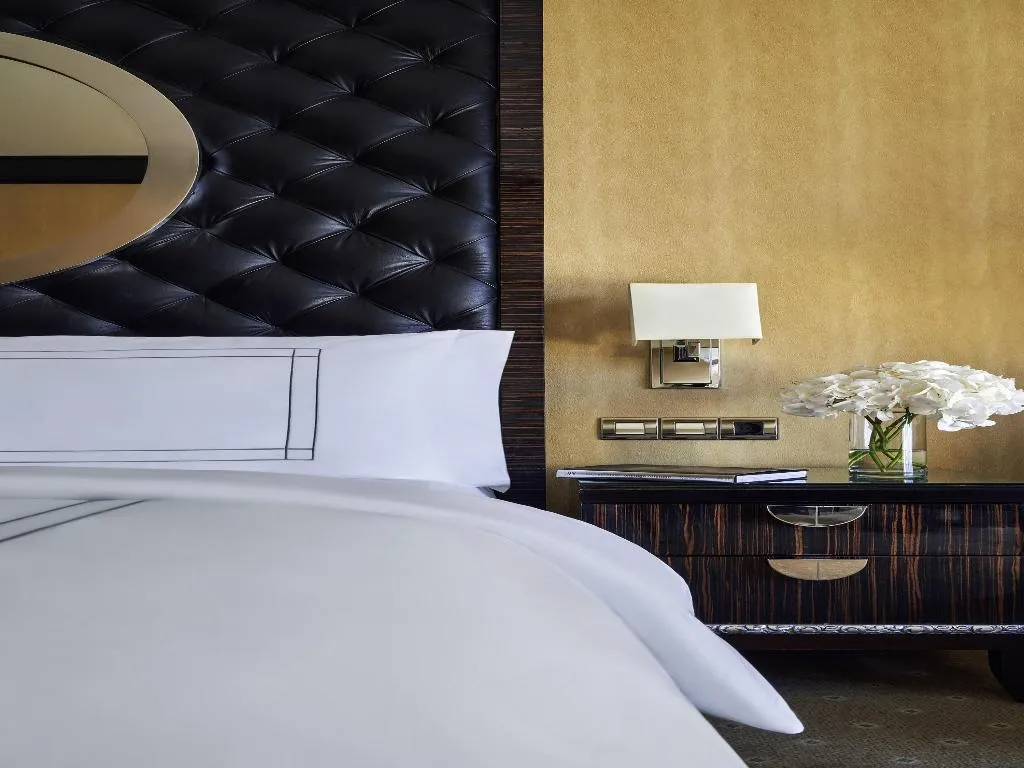 Room, Fairmont Nile City, Cairo