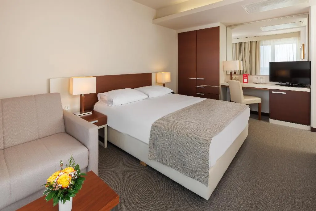 DOUBLE SINGLE USE SIDE SEA VIEW WITH BALCONY Room, Hotel Albatros Plava Laguna, Istria