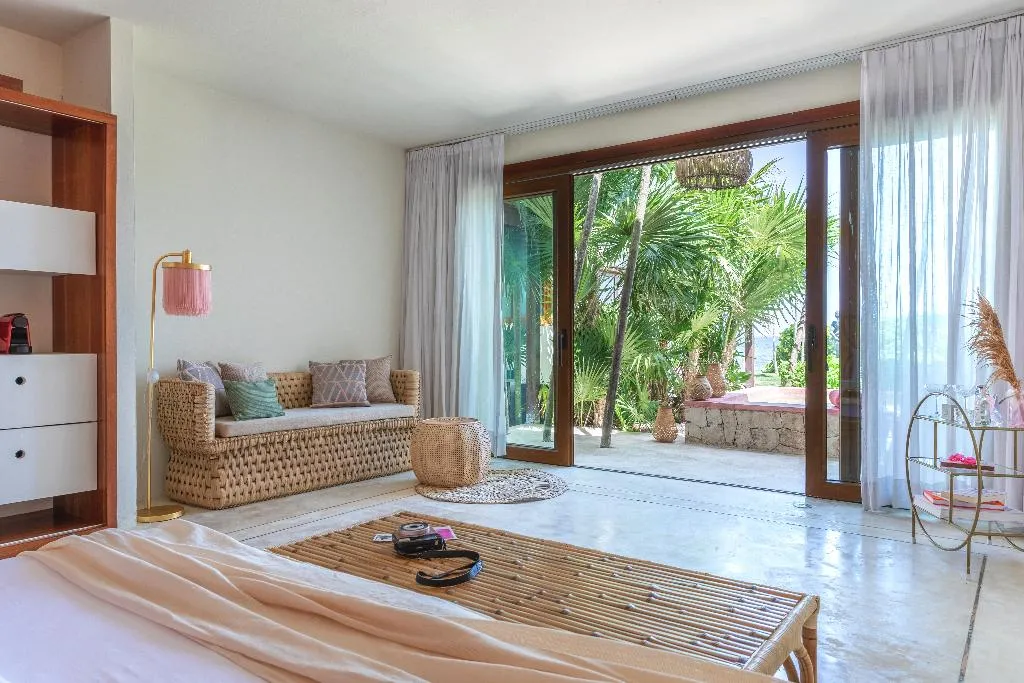 Room ONE BEDROOM WITH AIR CONDITIONING Room, Mi Amor by La Zebra, an SLH Hotel, Cancun Area