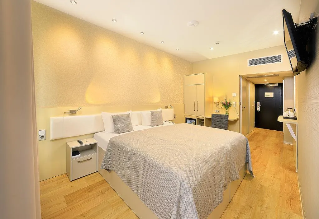 DOUBLE DELUXE Room, Ametyst, Prague