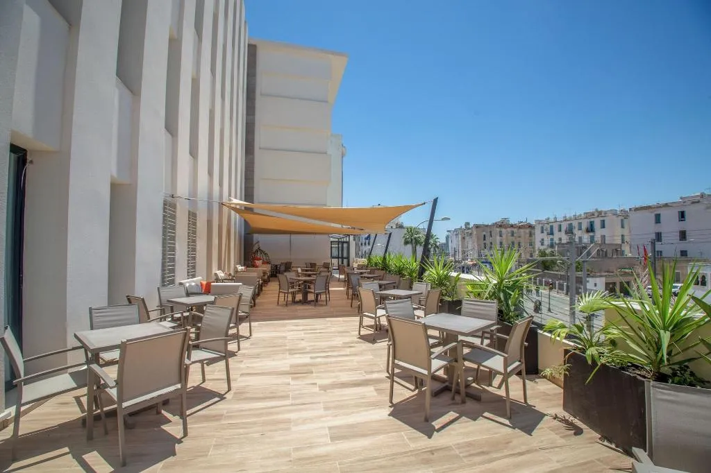 Room, Kyriad Prestige City Center Tunis, Tunisia