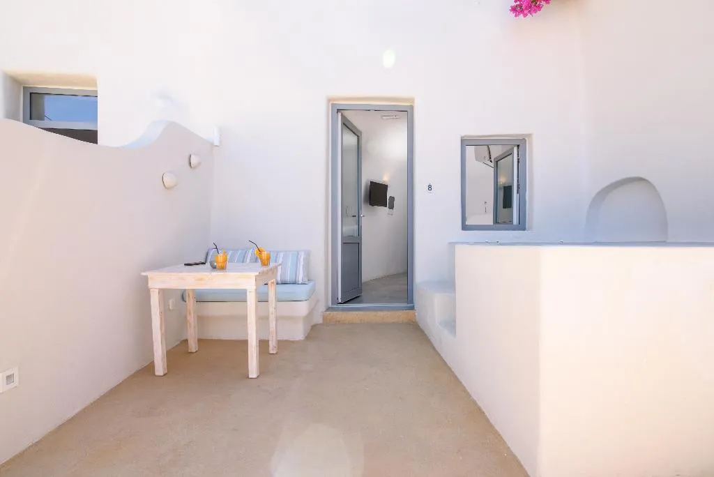 JUNIOR SUITE WITH VIEWS Room, On The Cliff, Santorini