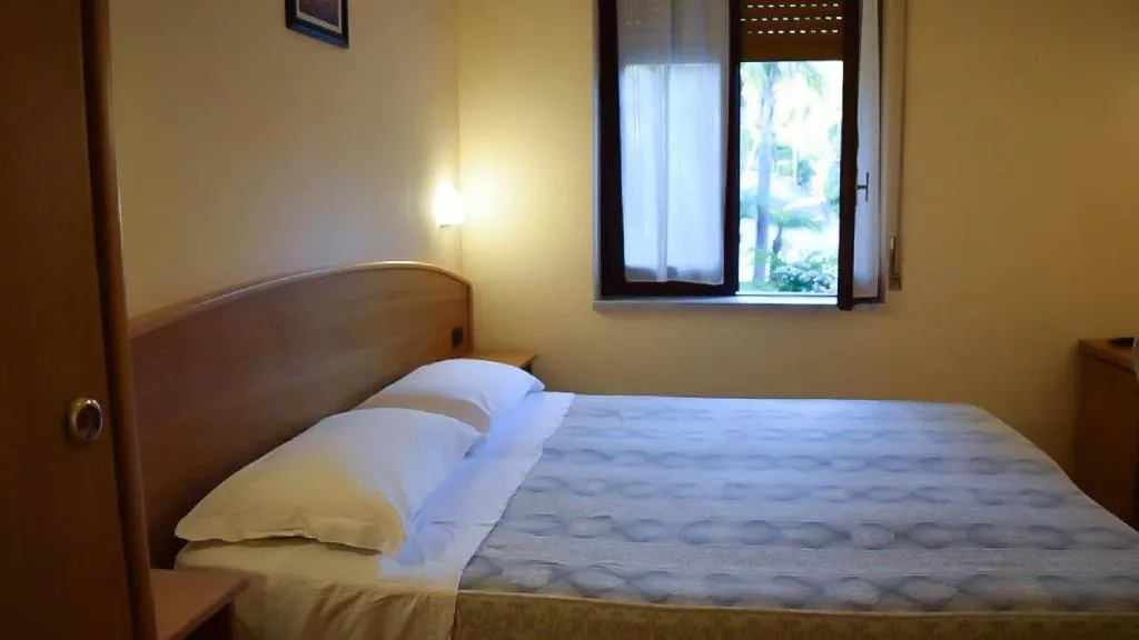 DOUBLE OCEAN VIEW WITH BALCONY Room, Hydra Club Hotel Village, Naples