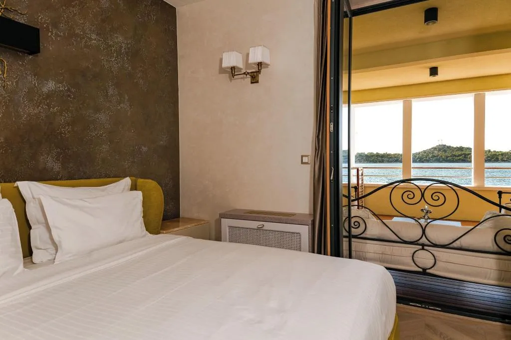 Room, Armerun Heritage Hotel & Residences, Split