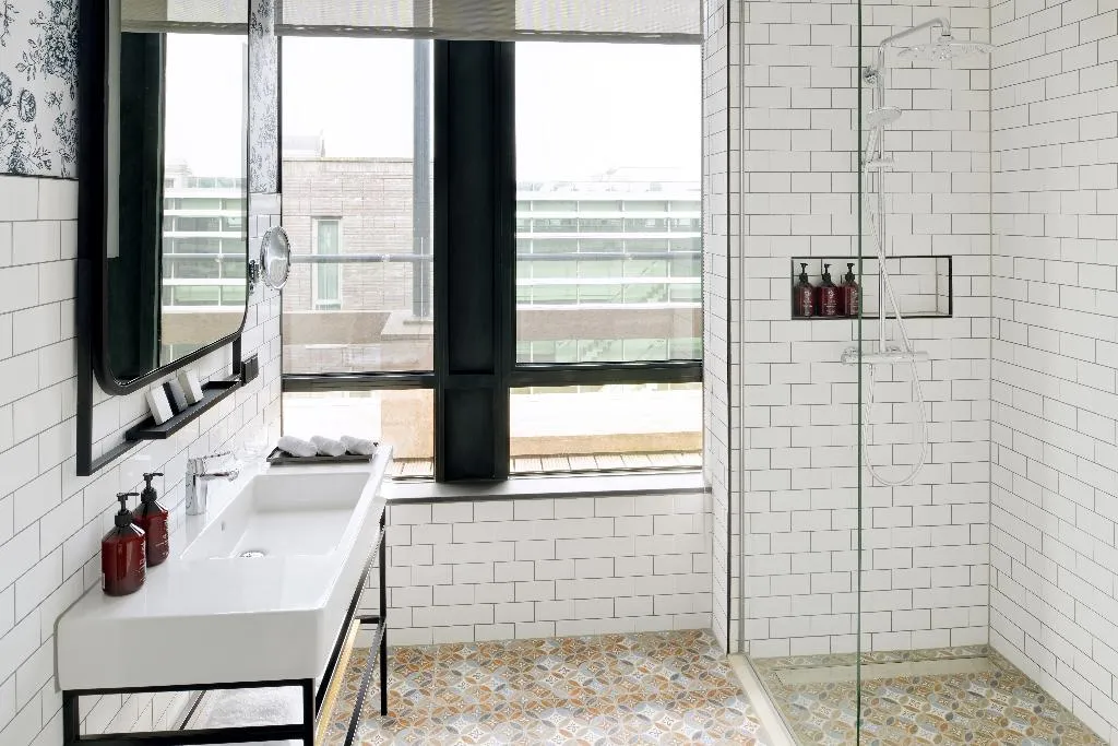 Room, Movenpick Hotel The Hague, Amsterdam