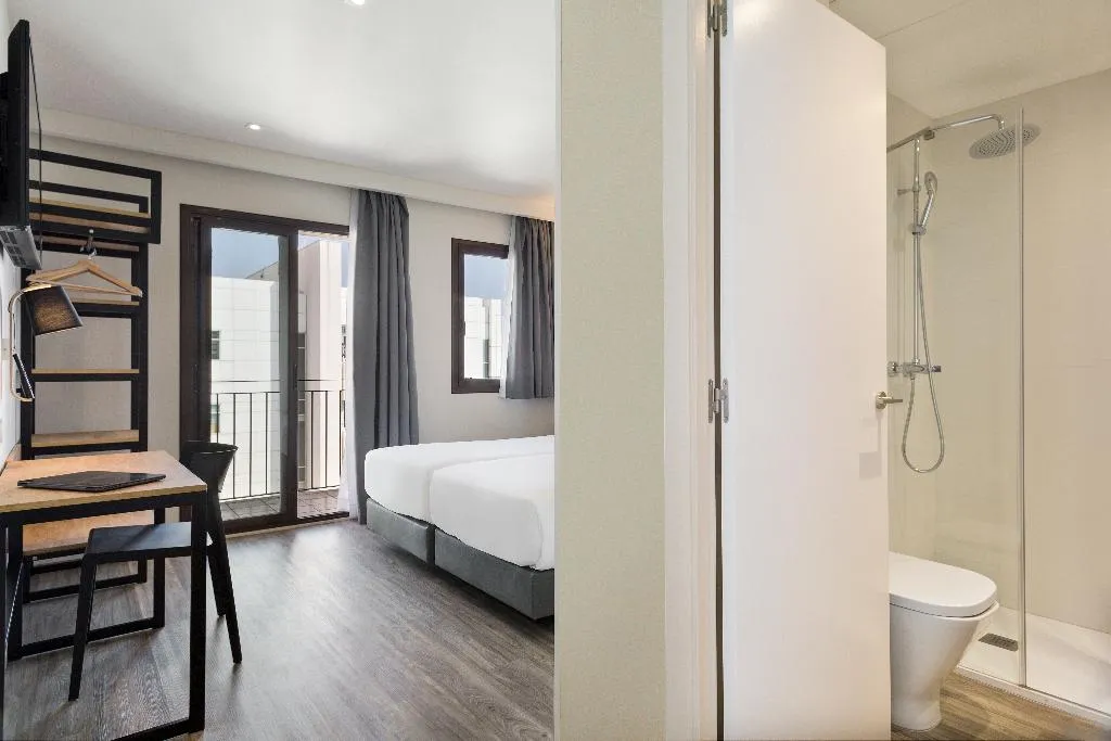 DOUBLE SUPERIOR Room, Acta bcn 40, Barcelona