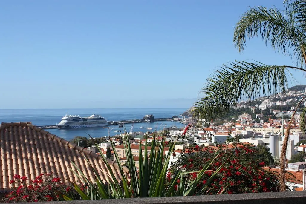 Terrace, Arts In Hotel Conde Carvalhal, Madeira