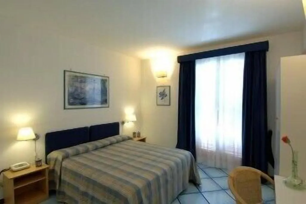 TWIN STANDARD Room, Hotel Le Fioriere, Naples