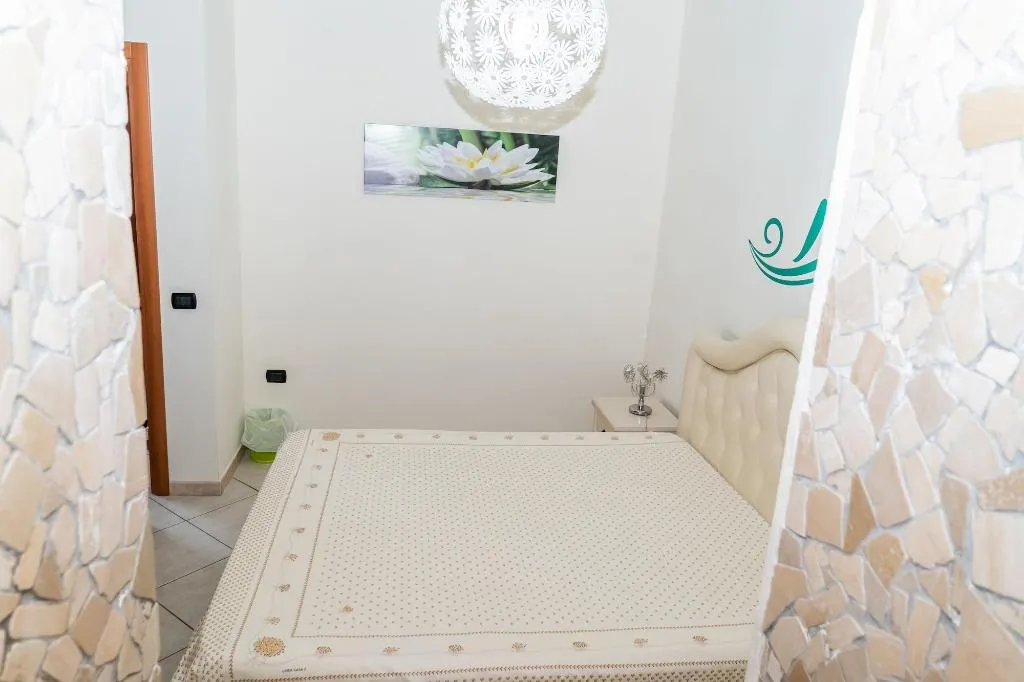 Room, Sanfralù, Naples