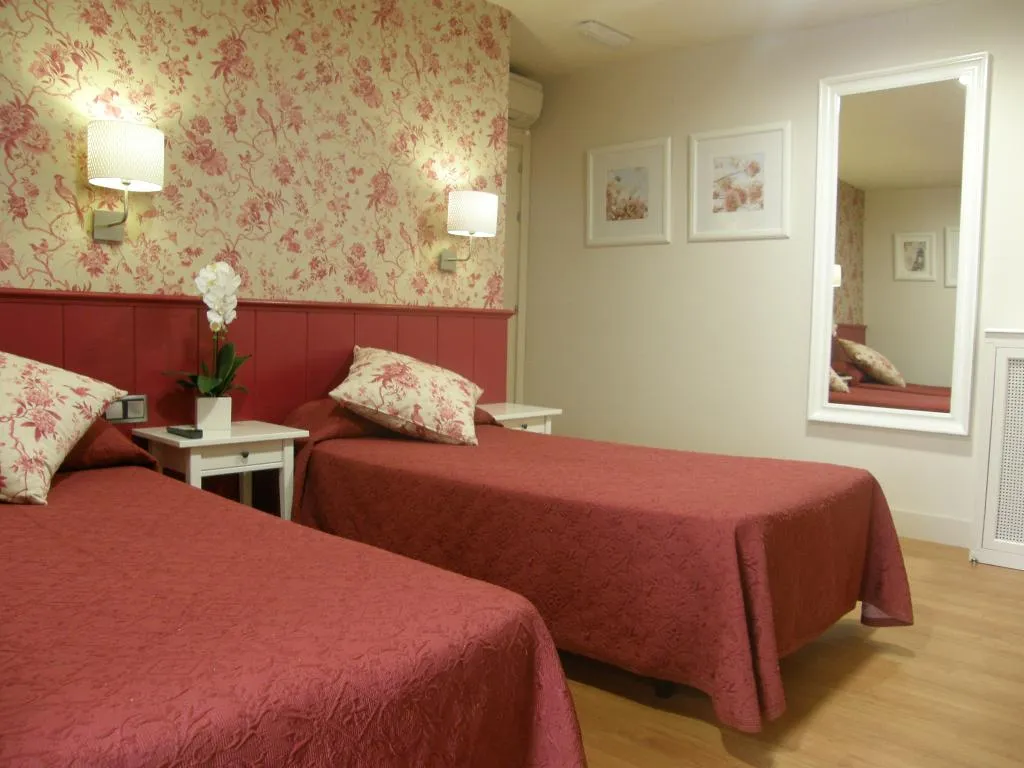 General view, Hostal Matheu, Madrid