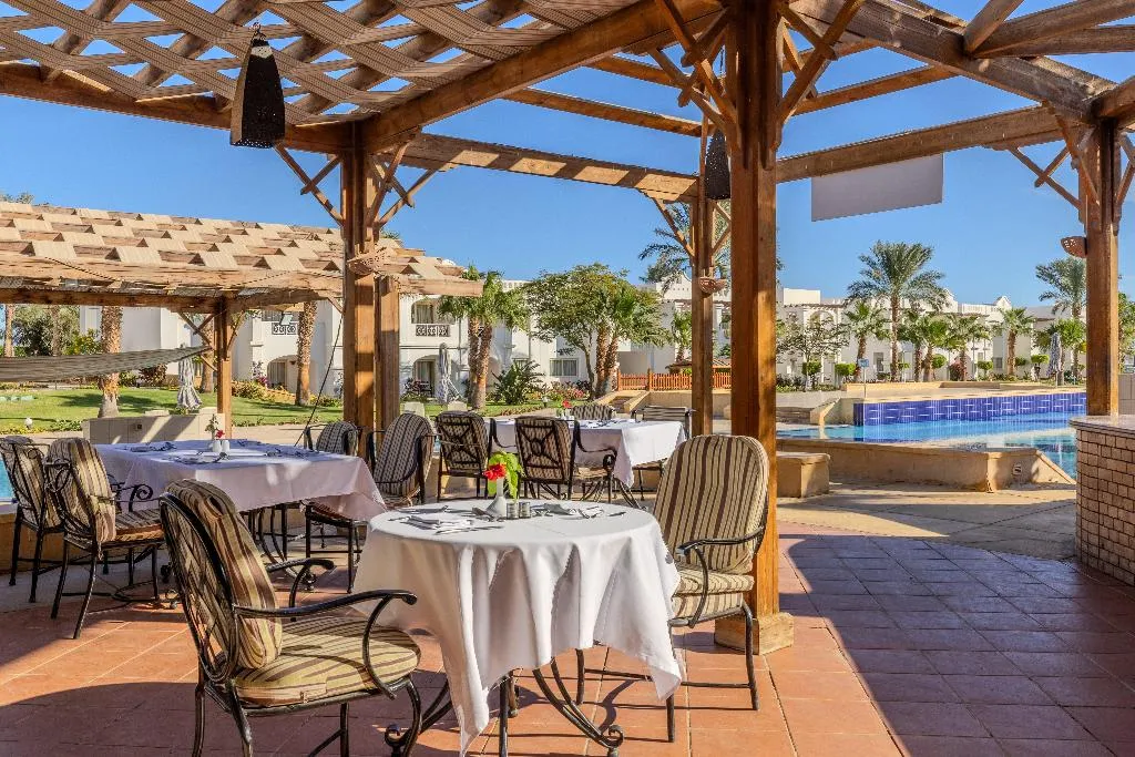 Restaurant, Continental Plaza Beach, Red Sea Riviera