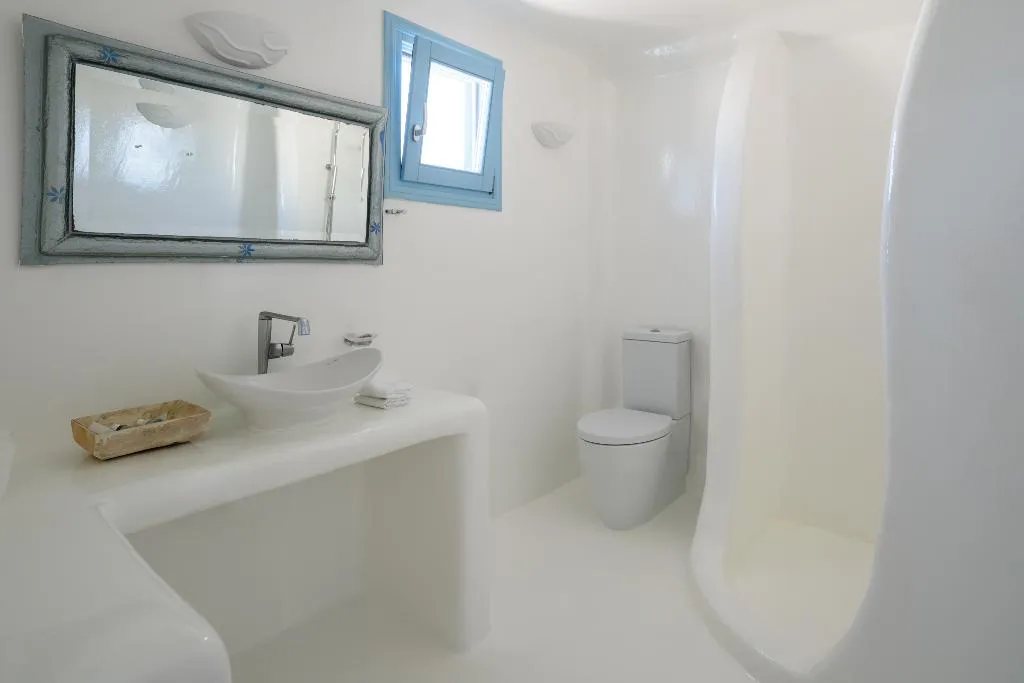 SUITE WITH JACUZZI Room, Kalestesia Suites, Santorini
