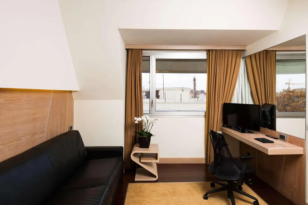 FAMILY ROOM WITH BALCONY Room, Hilton Garden Inn Rome Claridge, Rome