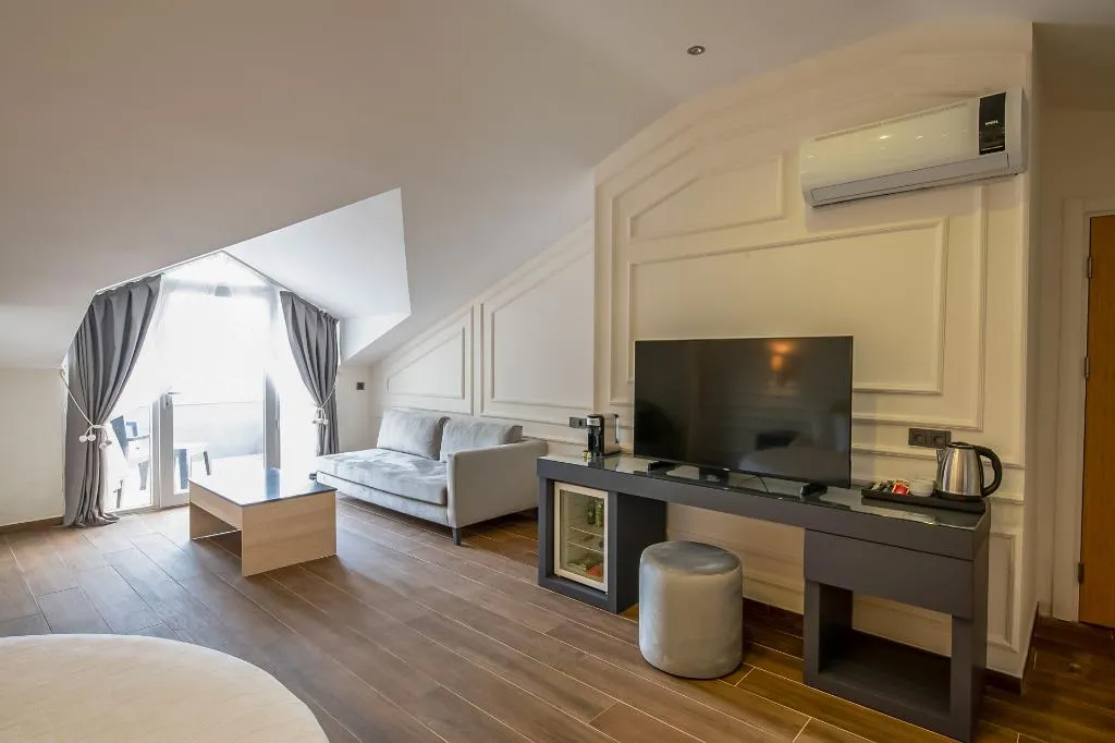 DOUBLE WITH JACUZZI Room, Ramada By Wyndham Fethiye Oludeniz, Dalaman