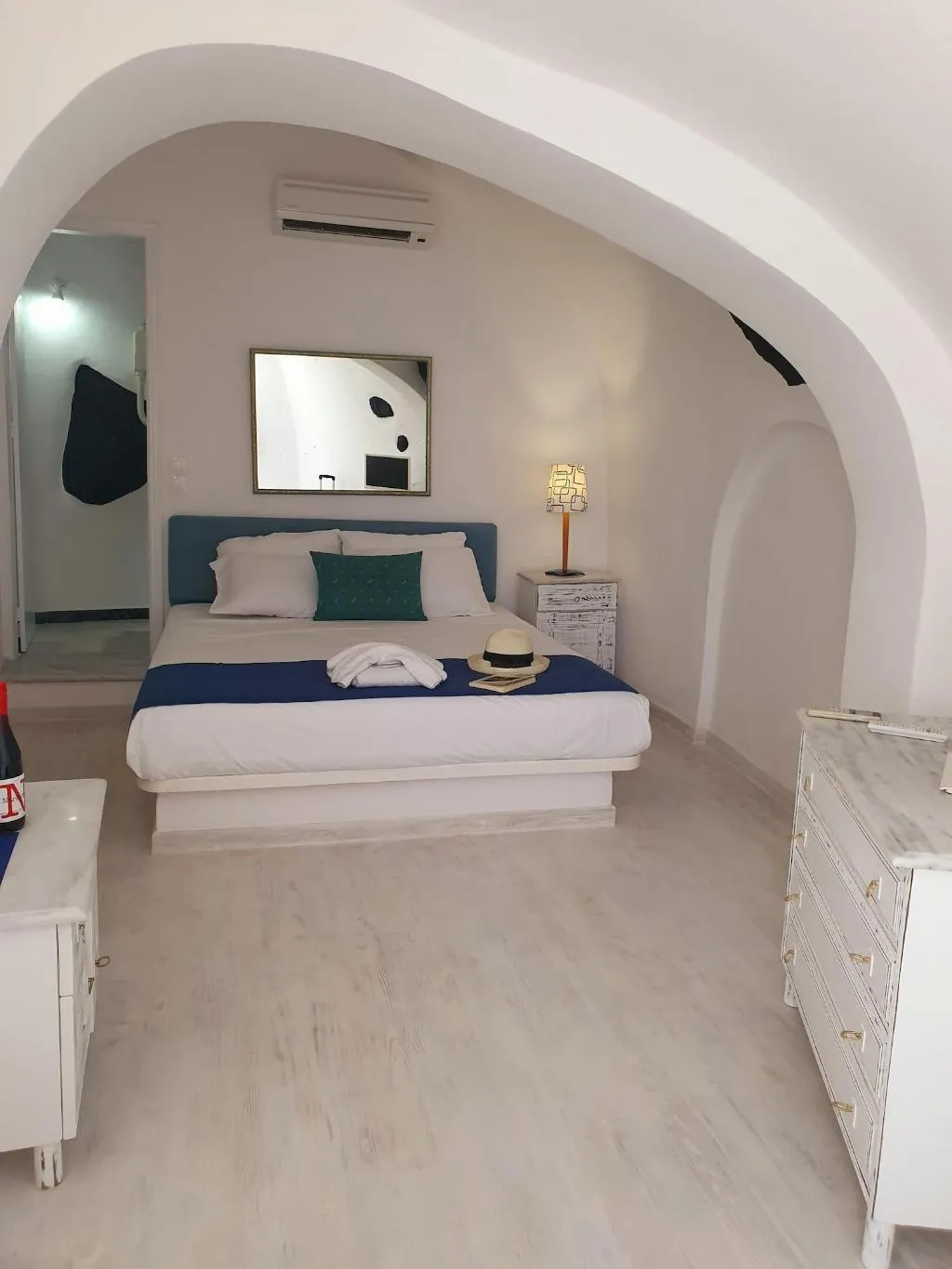 Room, Zenith Blue, Santorini