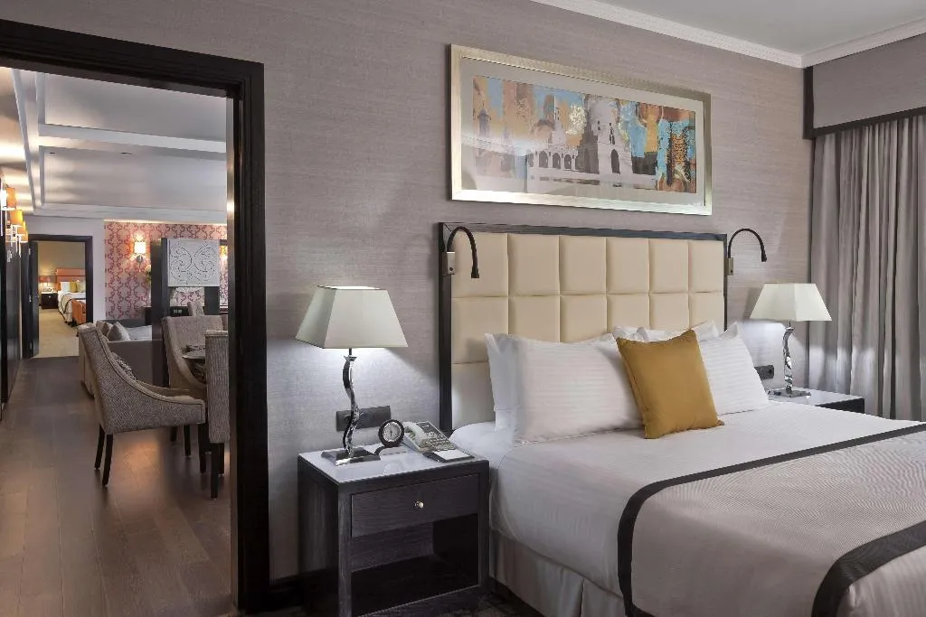 SUITE STANDARD Room, Hilton Cairo Heliopolis, Cairo