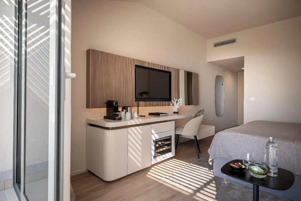 DOUBLE SUPERIOR WITH BALCONY Room, Valamar Lacroma Hotel 4*, Dubrovnik