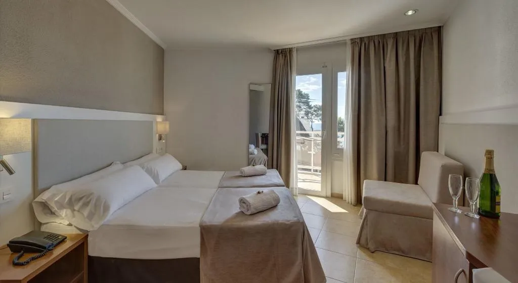 TWIN STANDARD Room, Rosamar & Spa, Costa Brava