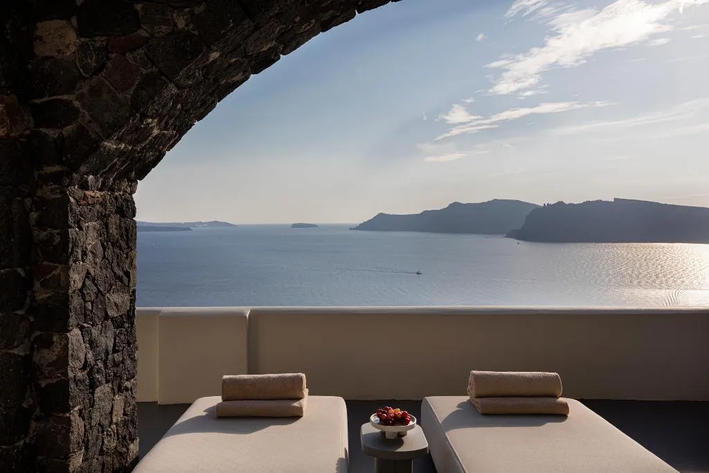 SUITE EXECUTIVE SEA VIEW Room, Canaves Oia Suites, Santorini