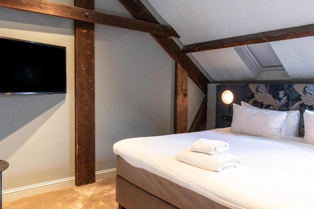 TRIPLE STANDARD Room, Hotel Monastere Maastricht, Amsterdam