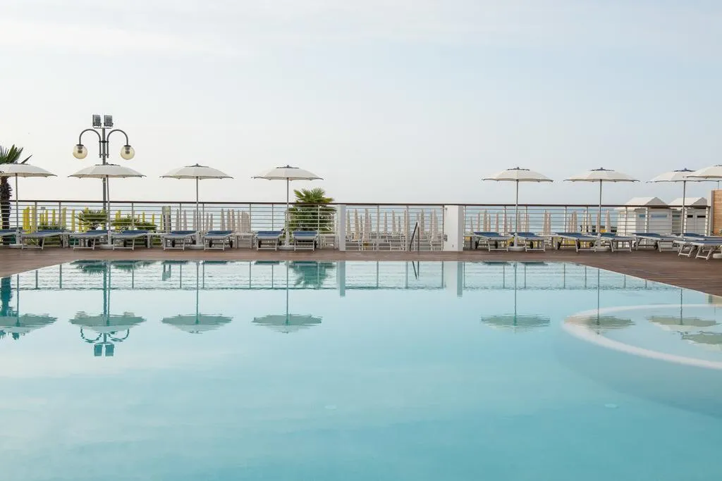 Pool, Hotel Cambridge, Venice