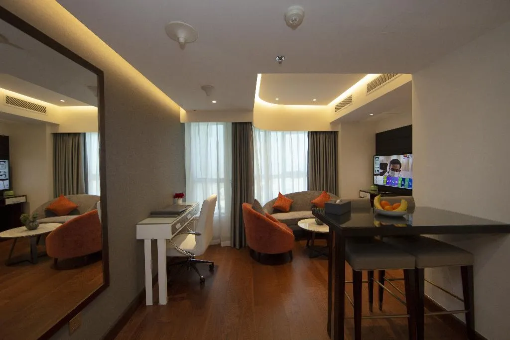 SINGLE DELUXE Room, Number One Tower Suites, Dubai