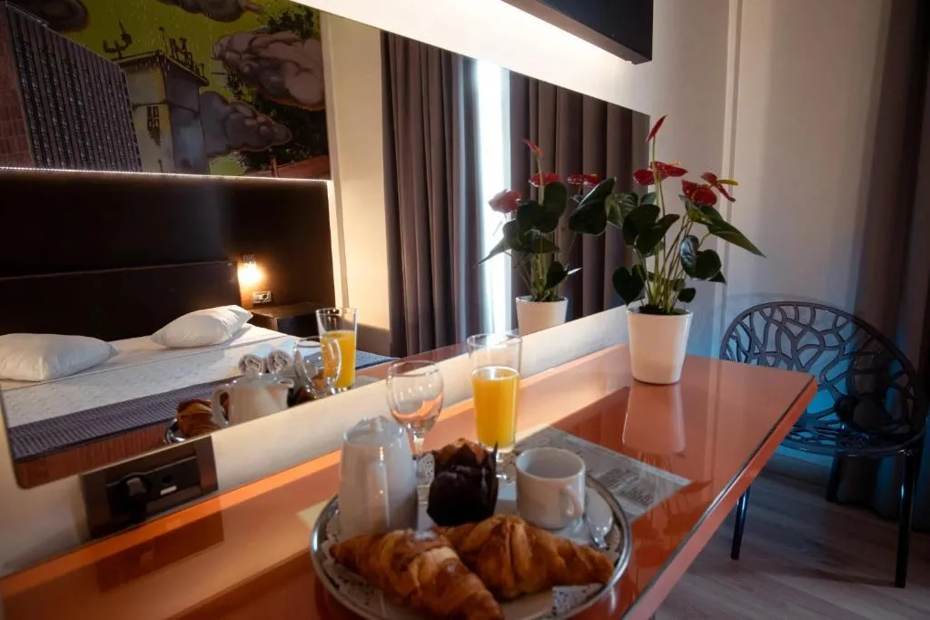 DOUBLE STANDARD Room, Athens City, Athens
