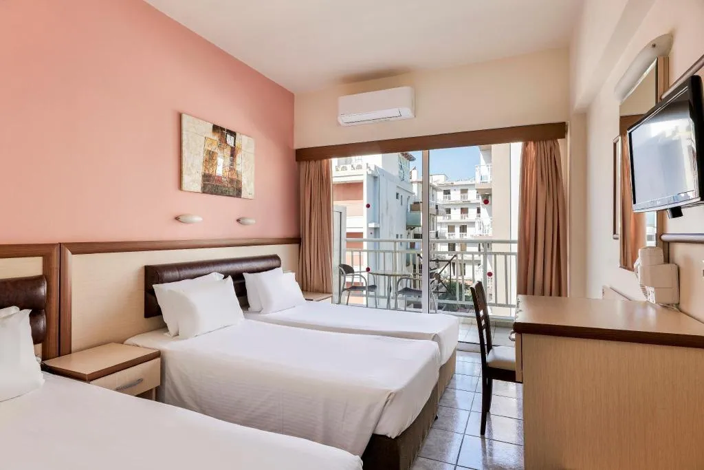 Room, Pearl, Rhodes