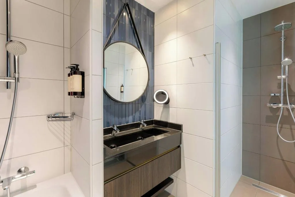 SUITE KING SIZE BED Room, Corendon Amsterdam New-West a Tribute Portfolio Ho, Amsterdam