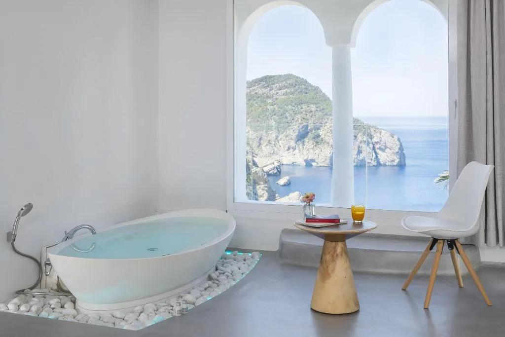 DOUBLE DELUXE SEA VIEW Room, Hacienda Na Xamena, Ibiza
